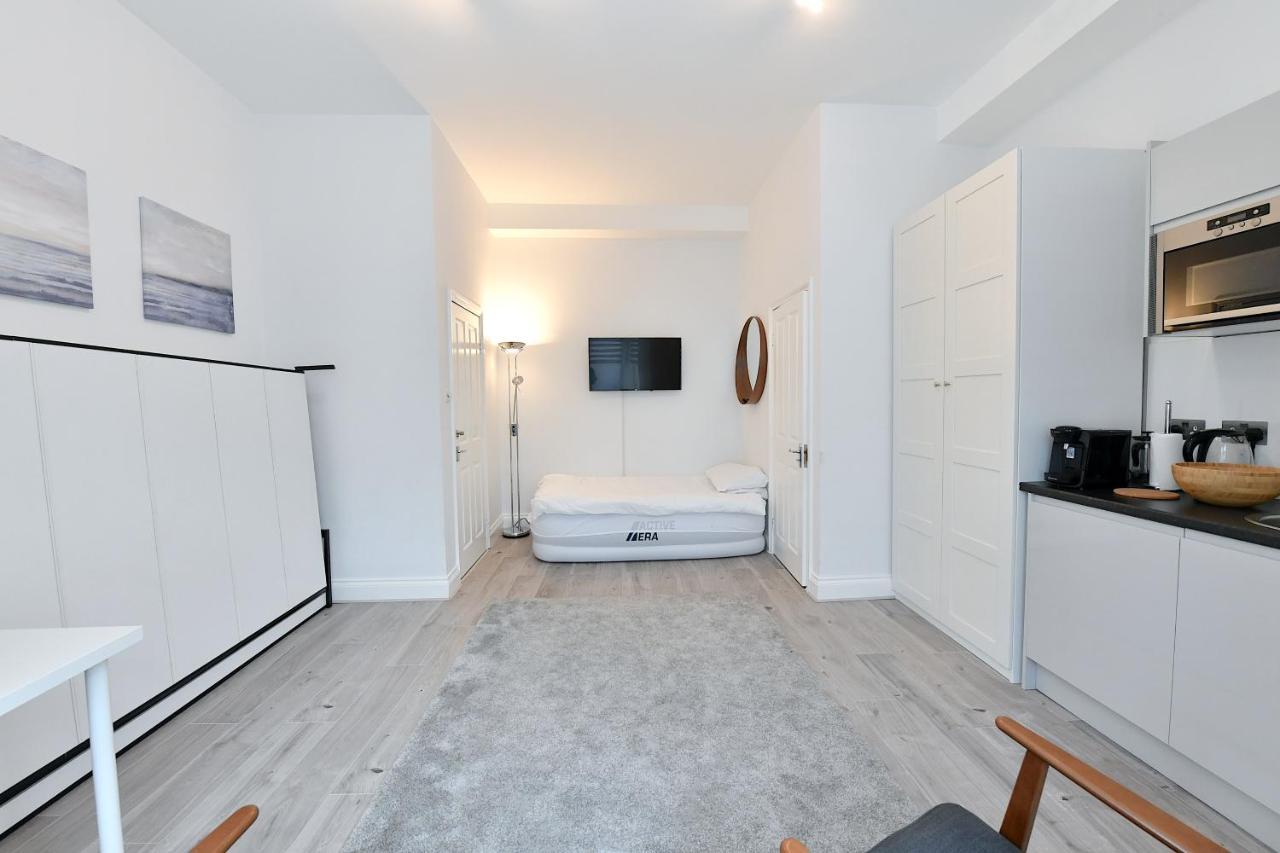 London Studios Very Close To Central Line Underground Shepherds Bush And Westfield Newly Refurbished מראה חיצוני תמונה