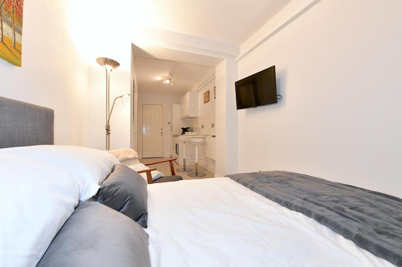 London Studios Very Close To Central Line Underground Shepherds Bush And Westfield Newly Refurbished מראה חיצוני תמונה