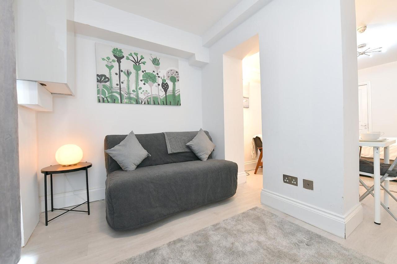 London Studios Very Close To Central Line Underground Shepherds Bush And Westfield Newly Refurbished מראה חיצוני תמונה