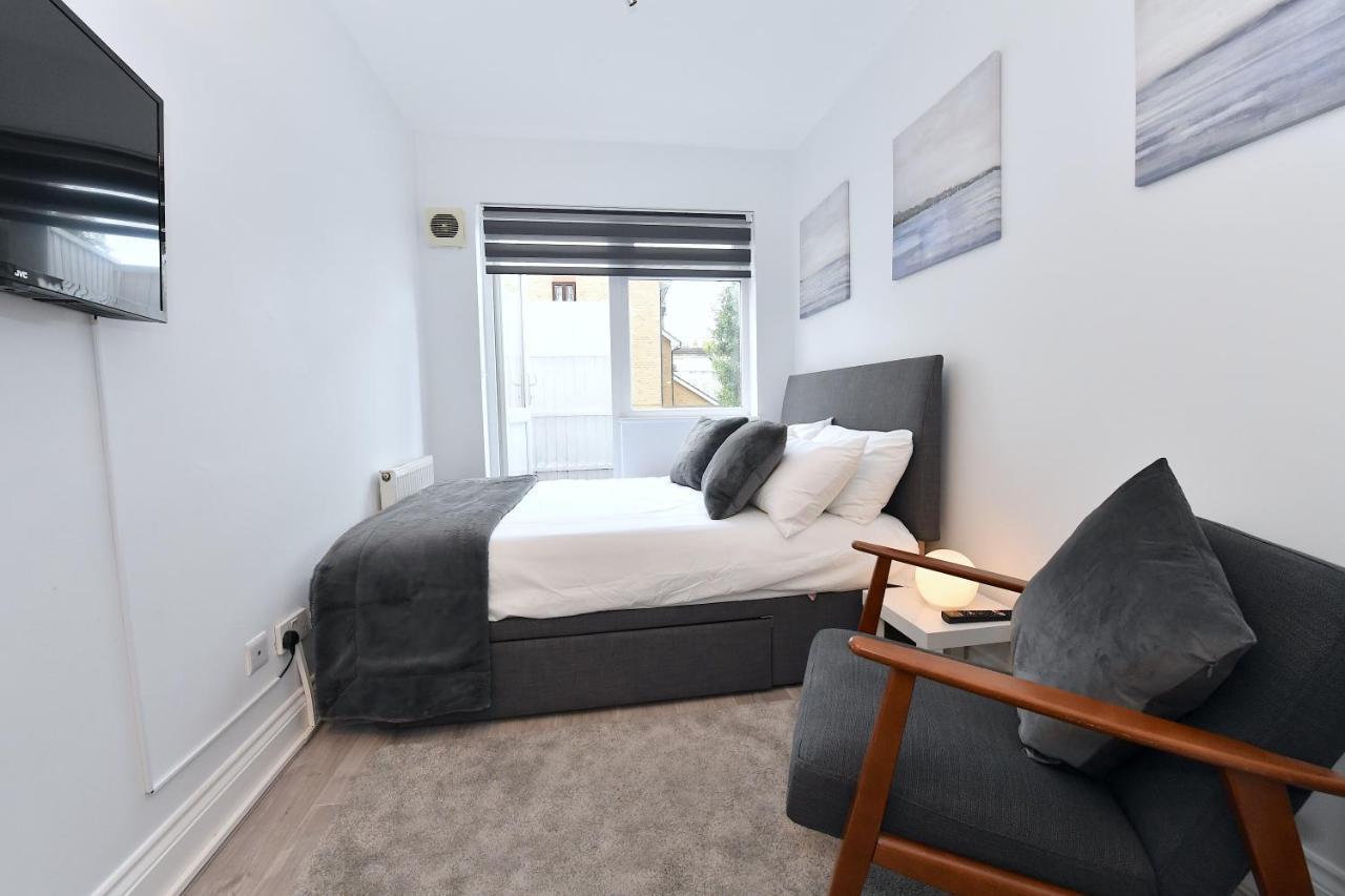 London Studios Very Close To Central Line Underground Shepherds Bush And Westfield Newly Refurbished מראה חיצוני תמונה