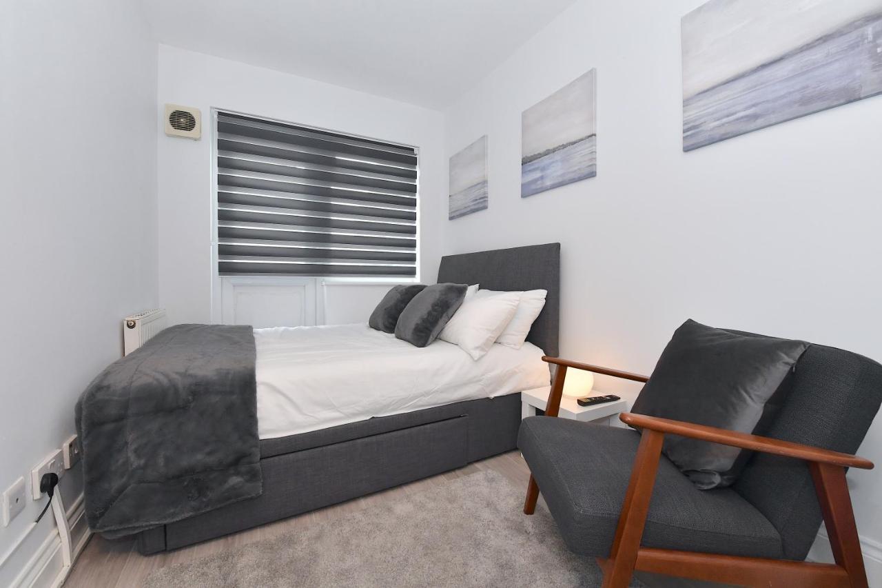 London Studios Very Close To Central Line Underground Shepherds Bush And Westfield Newly Refurbished מראה חיצוני תמונה