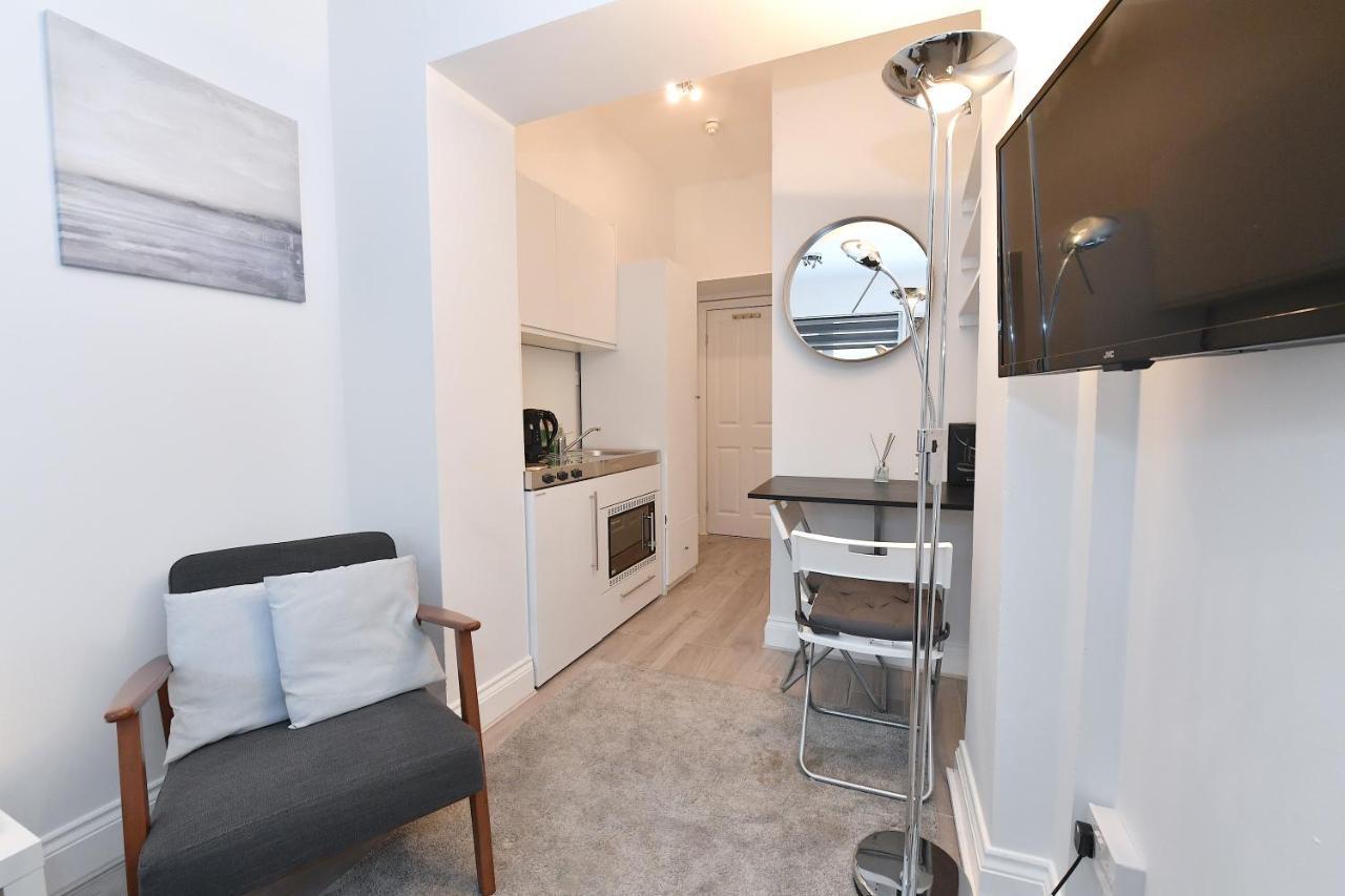 London Studios Very Close To Central Line Underground Shepherds Bush And Westfield Newly Refurbished מראה חיצוני תמונה