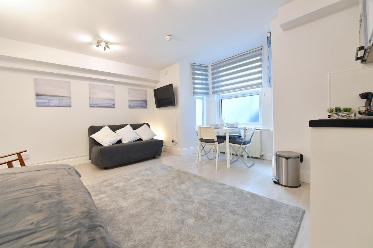 London Studios Very Close To Central Line Underground Shepherds Bush And Westfield Newly Refurbished מראה חיצוני תמונה