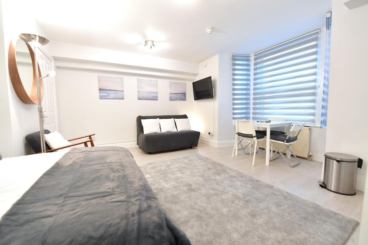 London Studios Very Close To Central Line Underground Shepherds Bush And Westfield Newly Refurbished מראה חיצוני תמונה