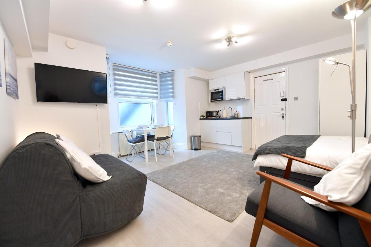 London Studios Very Close To Central Line Underground Shepherds Bush And Westfield Newly Refurbished מראה חיצוני תמונה