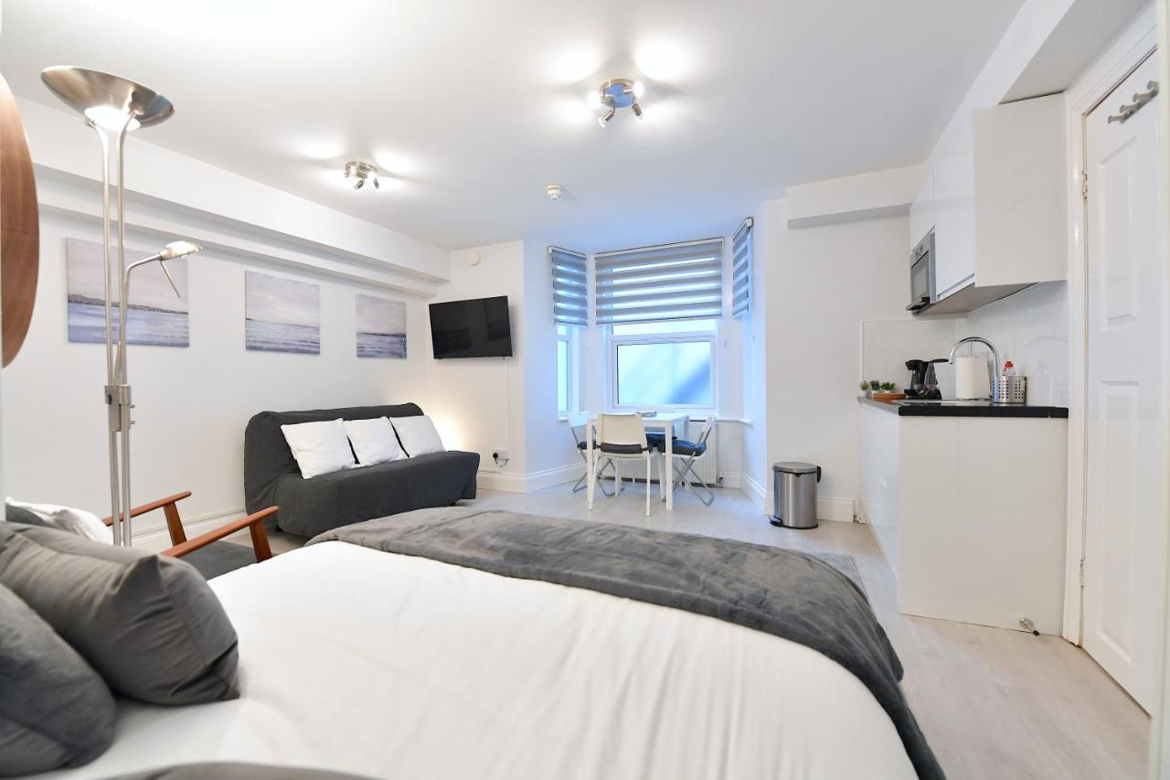 London Studios Very Close To Central Line Underground Shepherds Bush And Westfield Newly Refurbished מראה חיצוני תמונה