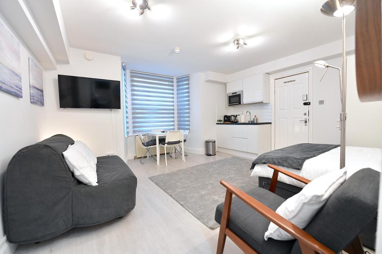 London Studios Very Close To Central Line Underground Shepherds Bush And Westfield Newly Refurbished מראה חיצוני תמונה