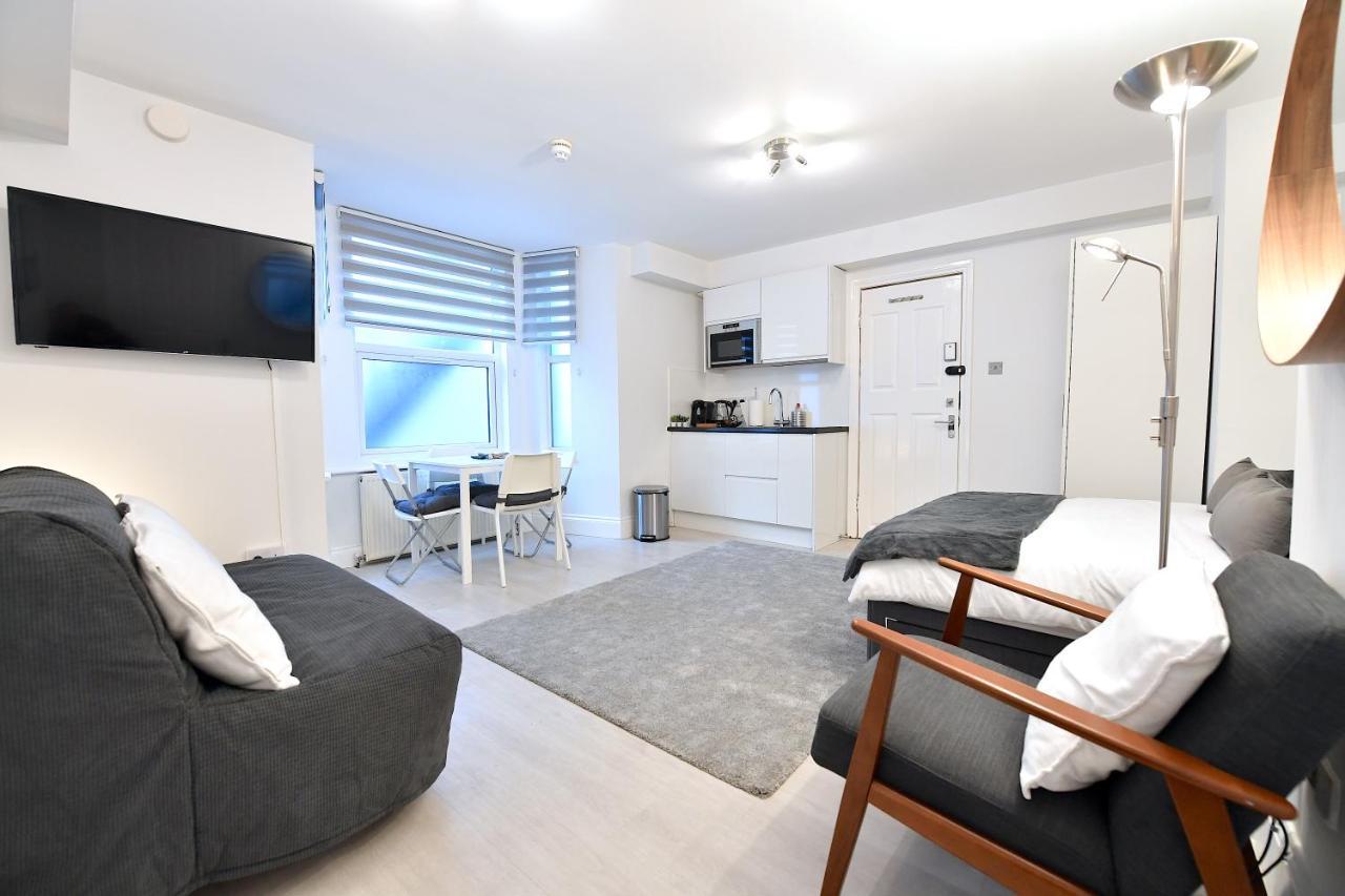 London Studios Very Close To Central Line Underground Shepherds Bush And Westfield Newly Refurbished מראה חיצוני תמונה