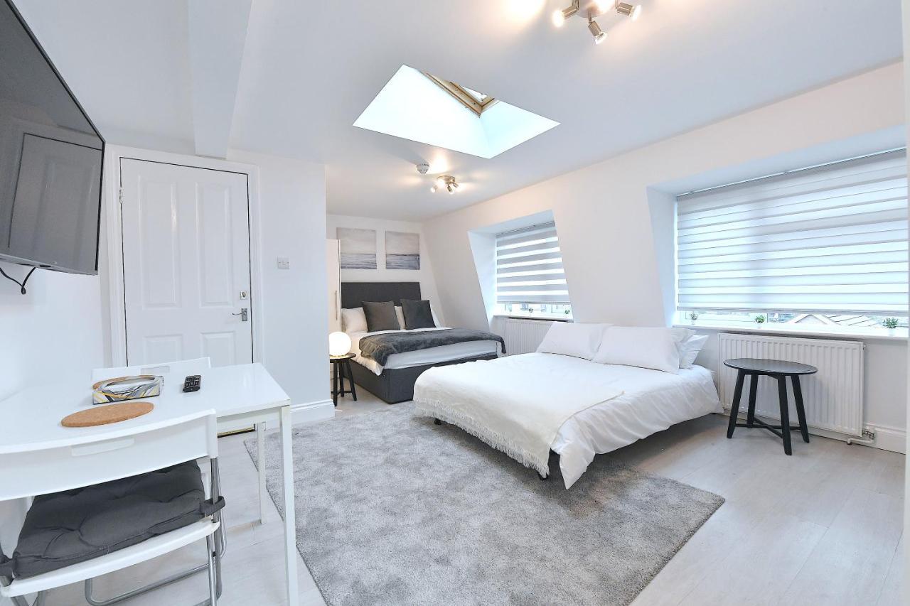 London Studios Very Close To Central Line Underground Shepherds Bush And Westfield Newly Refurbished מראה חיצוני תמונה