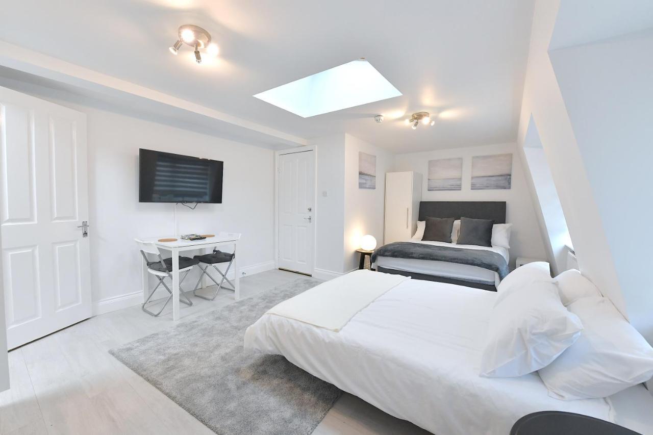 London Studios Very Close To Central Line Underground Shepherds Bush And Westfield Newly Refurbished מראה חיצוני תמונה